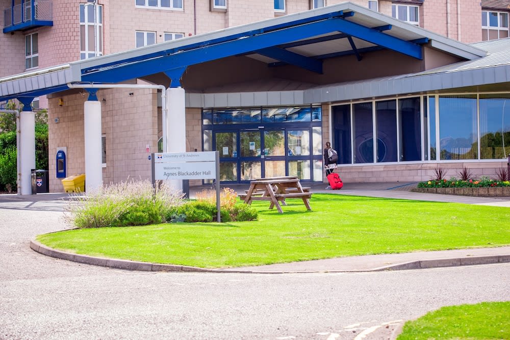 Agnes Blackadder Hall - Campus Accommodation 1