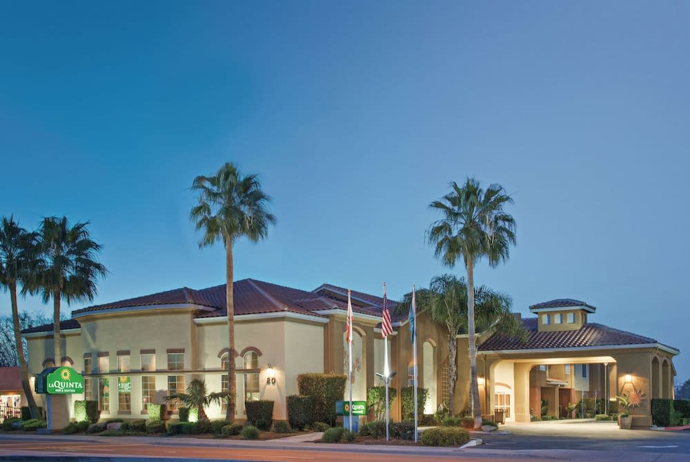 La Quinta by Wyndham Los Banos 1
