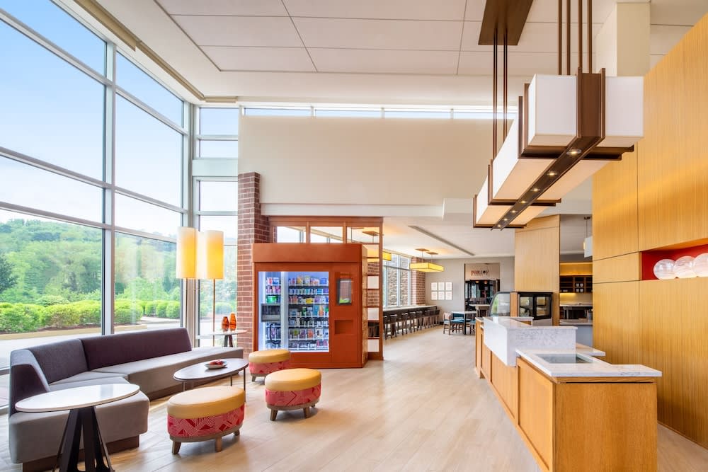 Hyatt Place at The Hollywood Casino Pittsburgh South 2