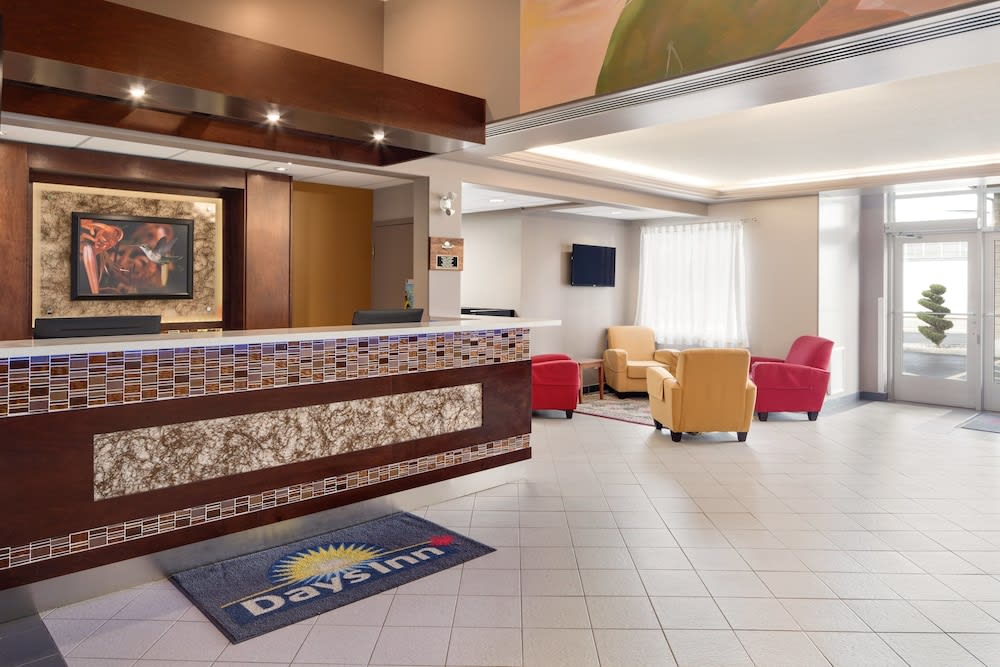 Days Inn by Wyndham Leamington 2
