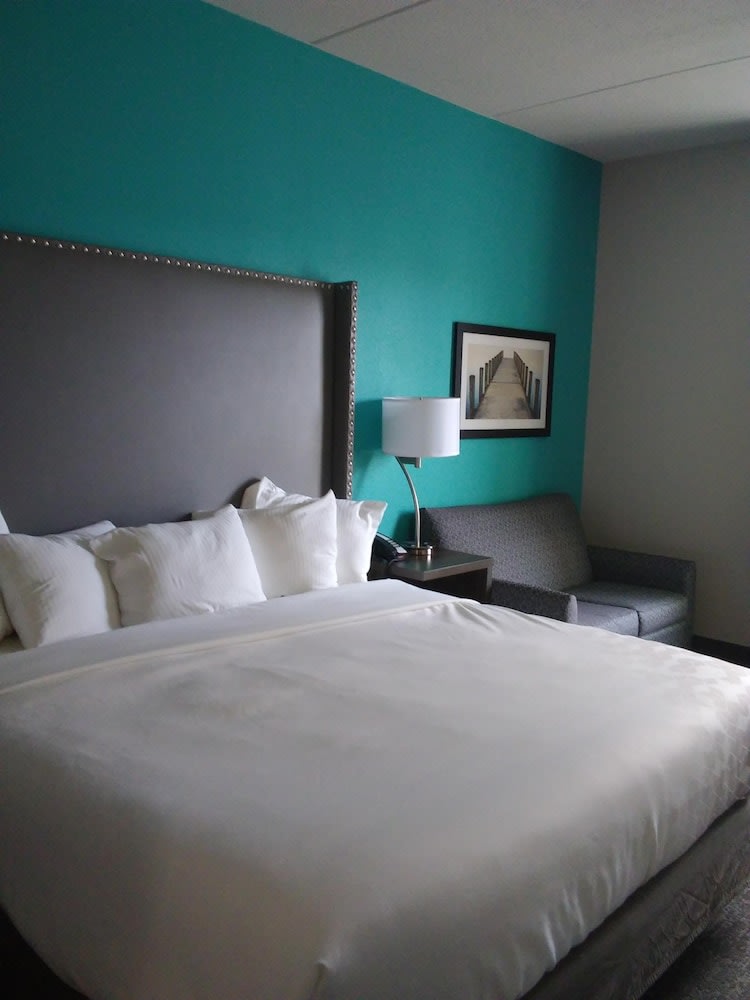 La Quinta by Wyndham Jamestown 2