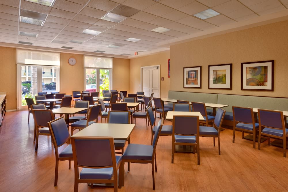 Cortona Inn and Suites Anaheim Resort 2