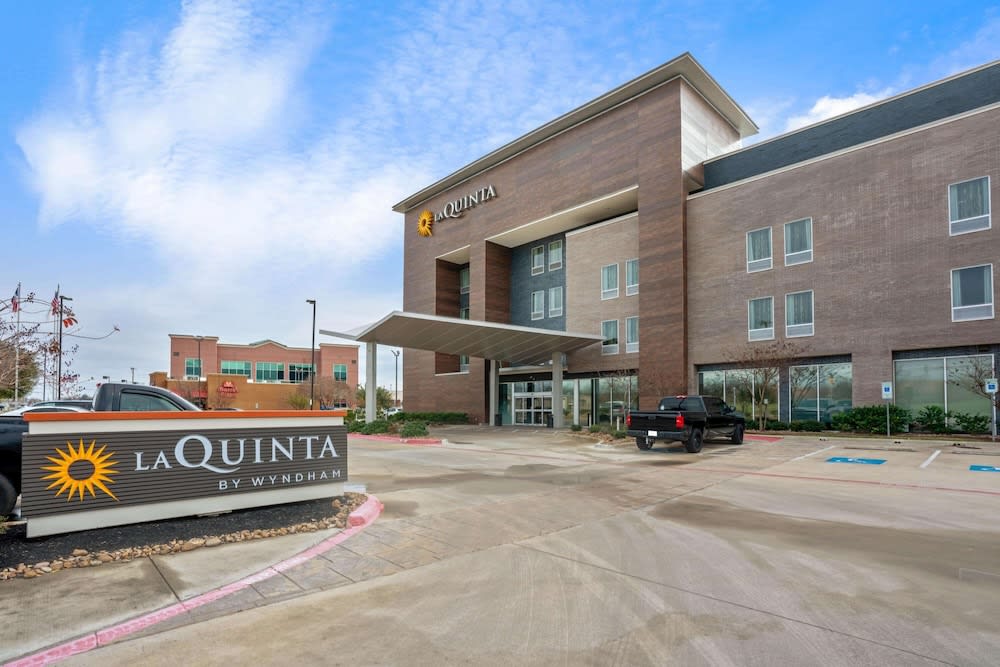 La Quinta by Wyndham College Station South 1