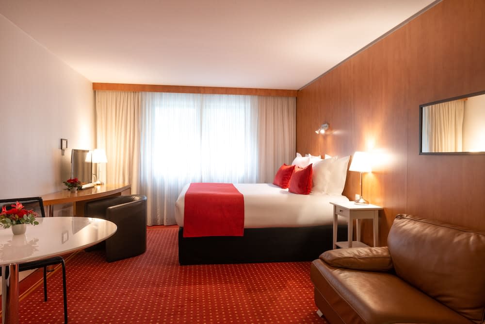 Le M & Spa Bordeaux Aéroport by Hôtels & Préférence 5