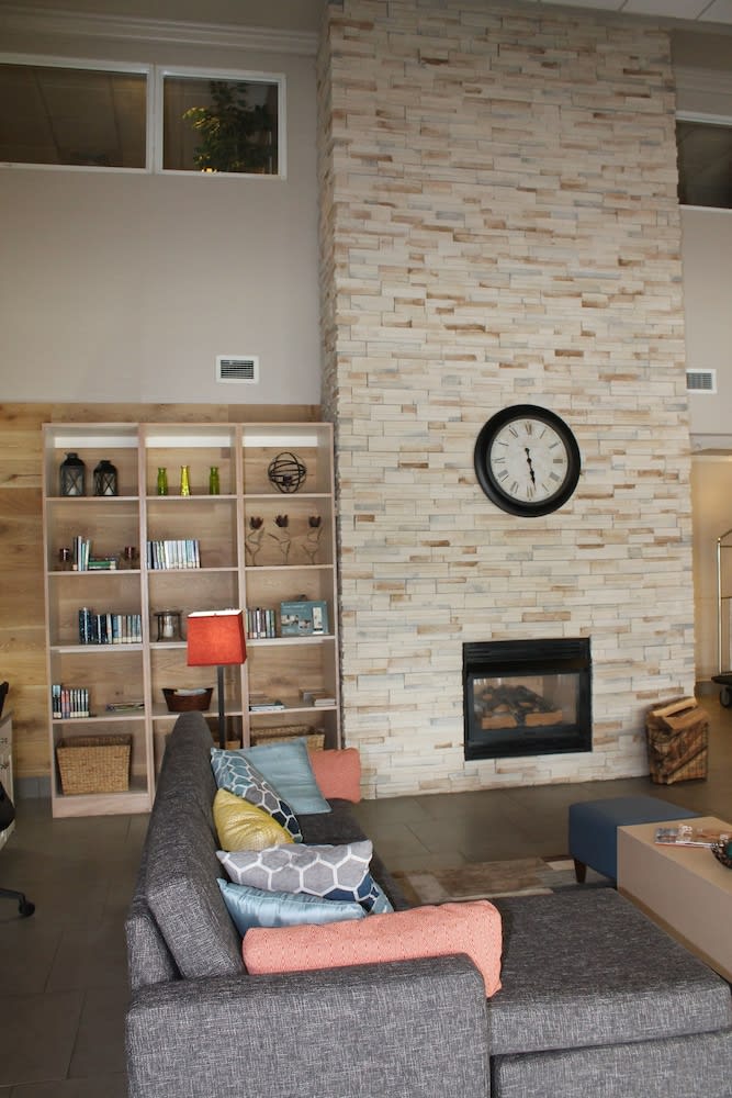 Country Inn & Suites by Radisson, Lumberton, NC 2