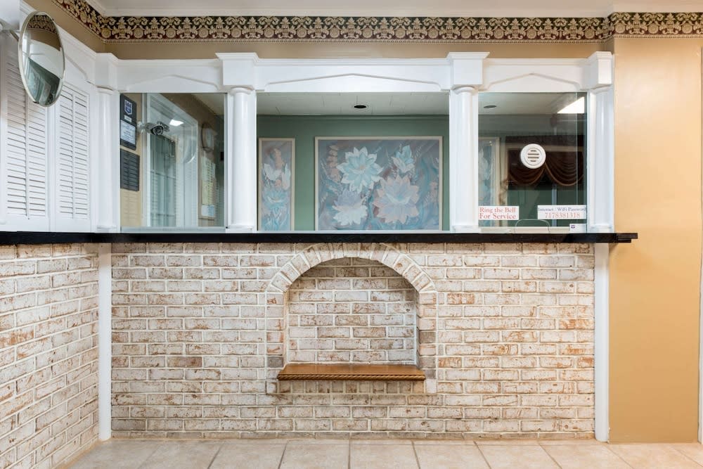 Knights Inn Palmyra 2