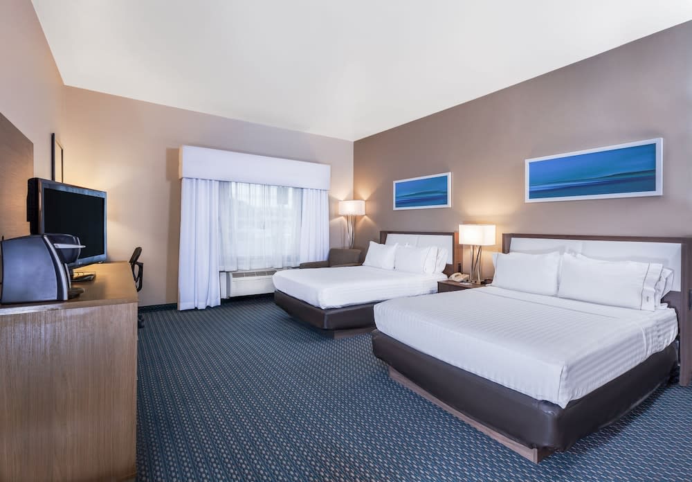Holiday Inn Express & Suites PHARR by IHG 2