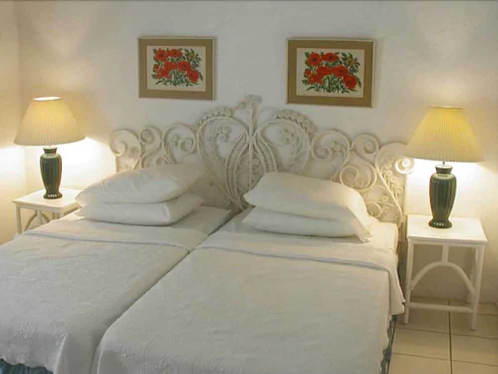 Paradise Villas 1