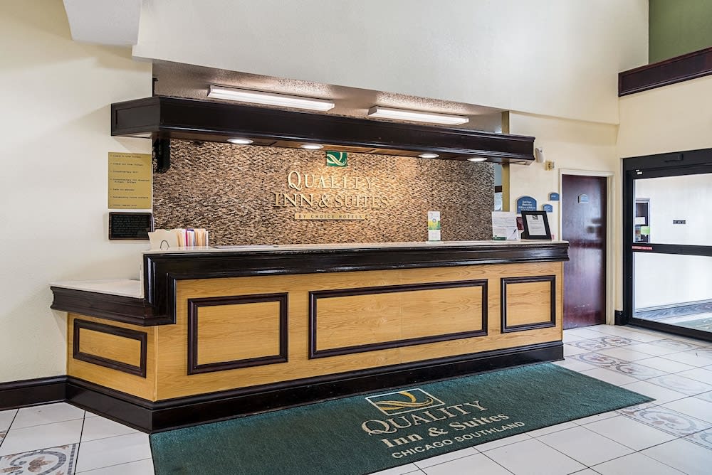 Quality Inn & Suites Harvey - Chicago Southland 2