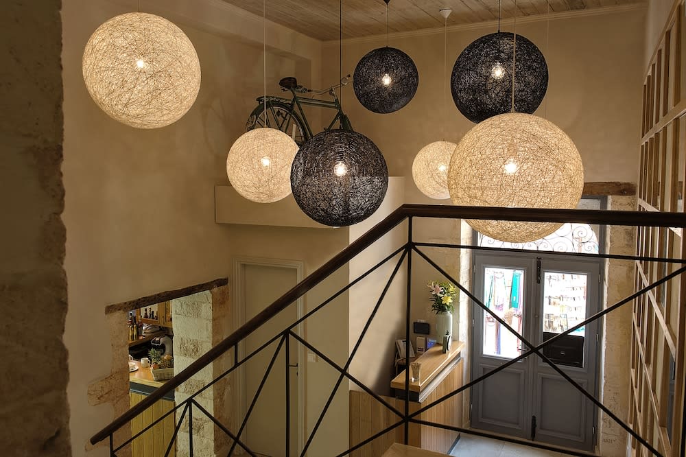 Elia Zampeliou Hotel 2