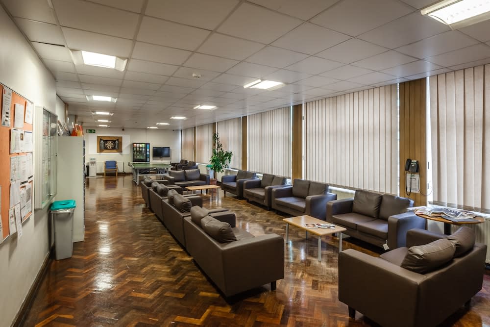 LSE Carr-Saunders Hall 5