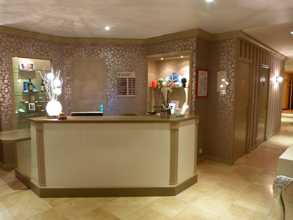 Logis Hôtel Restaurant Le Gue Du Holme 2
