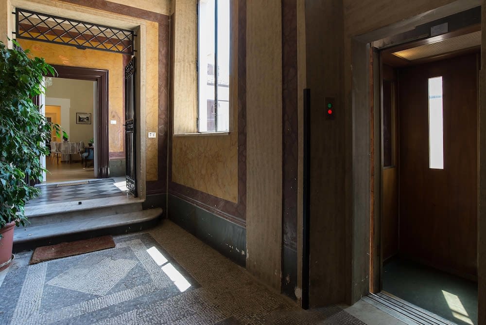Trevi Rome Suite 2