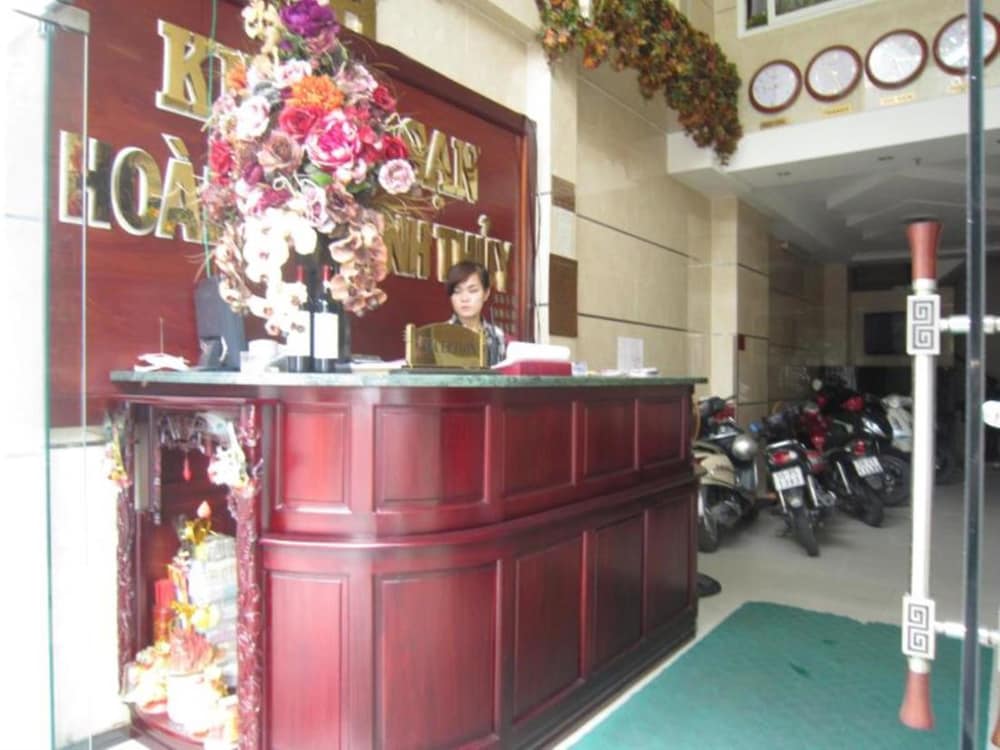 HOANG THANH THUY AIRPORT HOTEL 1 - Gần Ẩm Thực Đêm Chợ Hoàng Hoa Thám 2