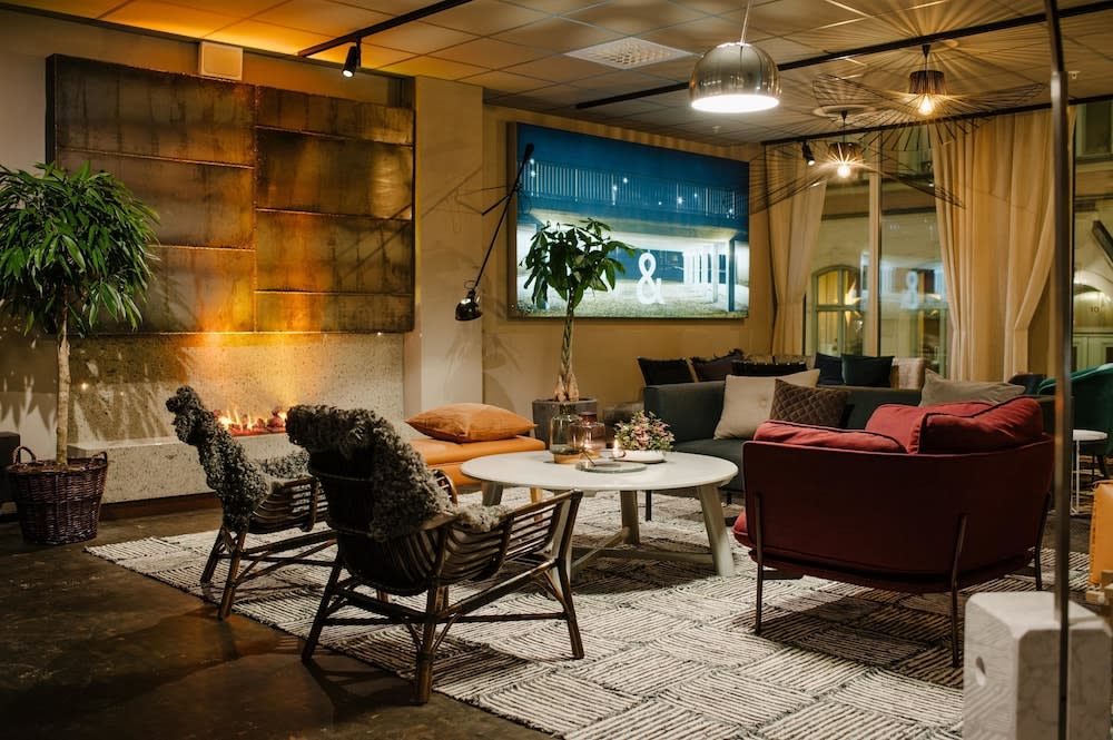 Best Western and hotel 1