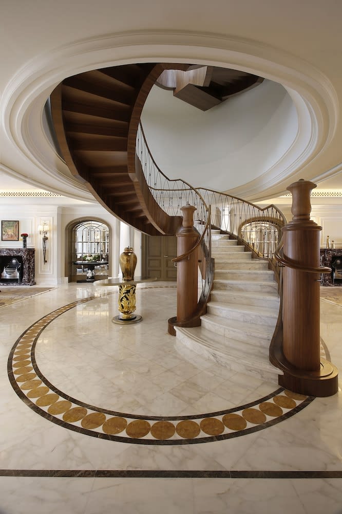 Al Habtoor Palace - Preferred Hotels & Resorts 3