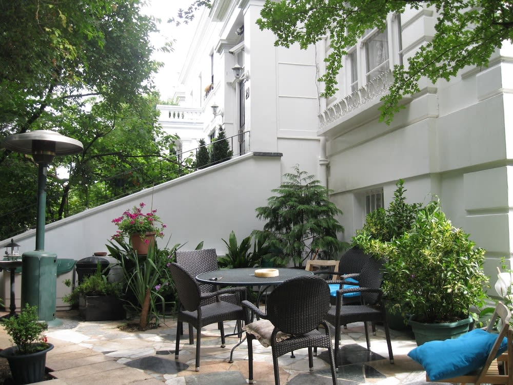 Dawson Place, Juliette's Bed and Breakfast 1