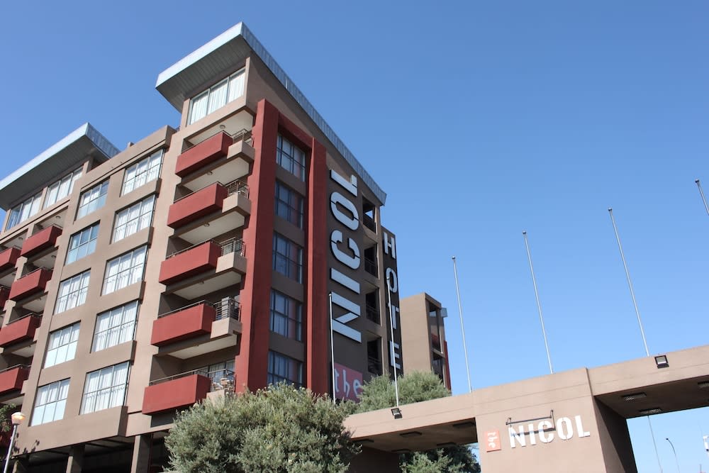 The Nicol Hotel and Apartments 1