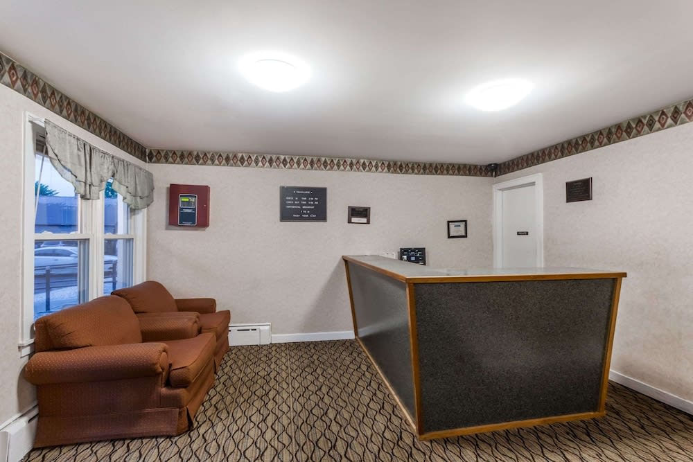 Travelodge by Wyndham Great Barrington Berkshires 2