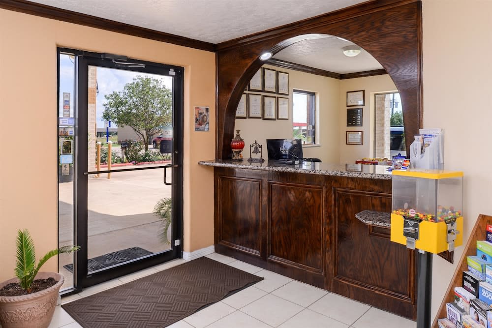 Americas Best Value Inn & Suites Waller/Prairie View 2