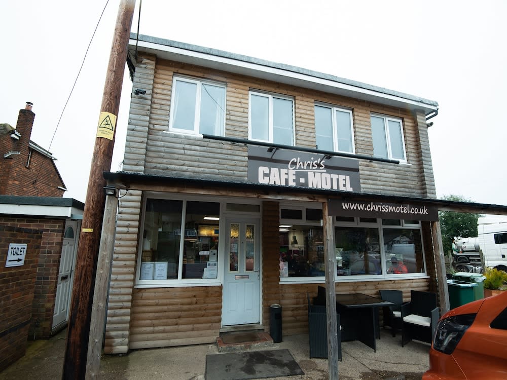 Chris's Motel 1