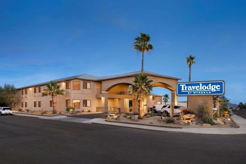 Travelodge by Wyndham Lake Havasu 1