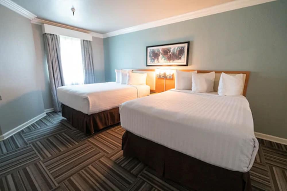 Alexis Park All Suite Resort 4