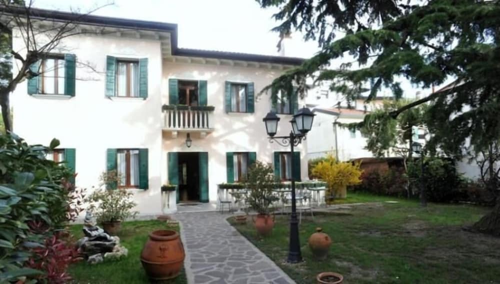 Villa Crispi 1