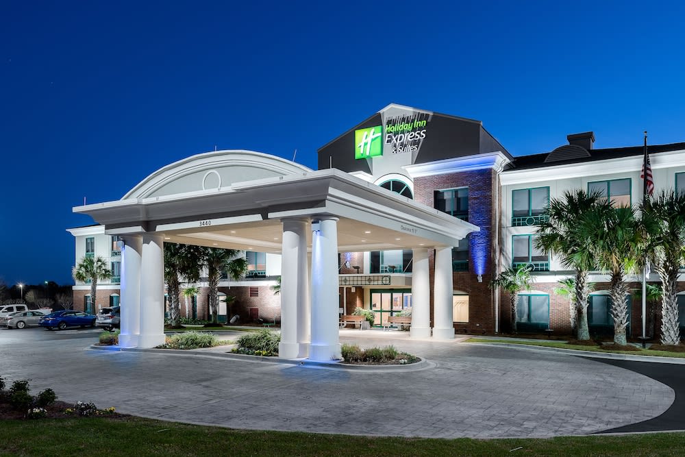 Holiday Inn Express & Suites FLORENCE I-95 & I-20 CIVIC CTR by IHG 1