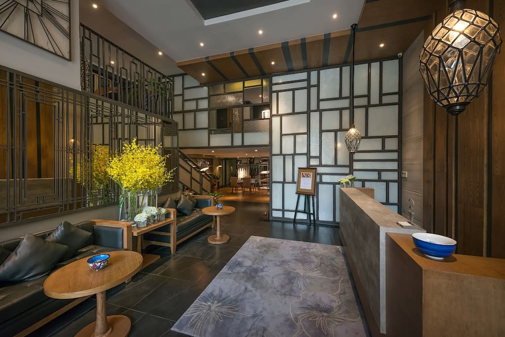 Bespoke Trendy Hotel Hanoi 1