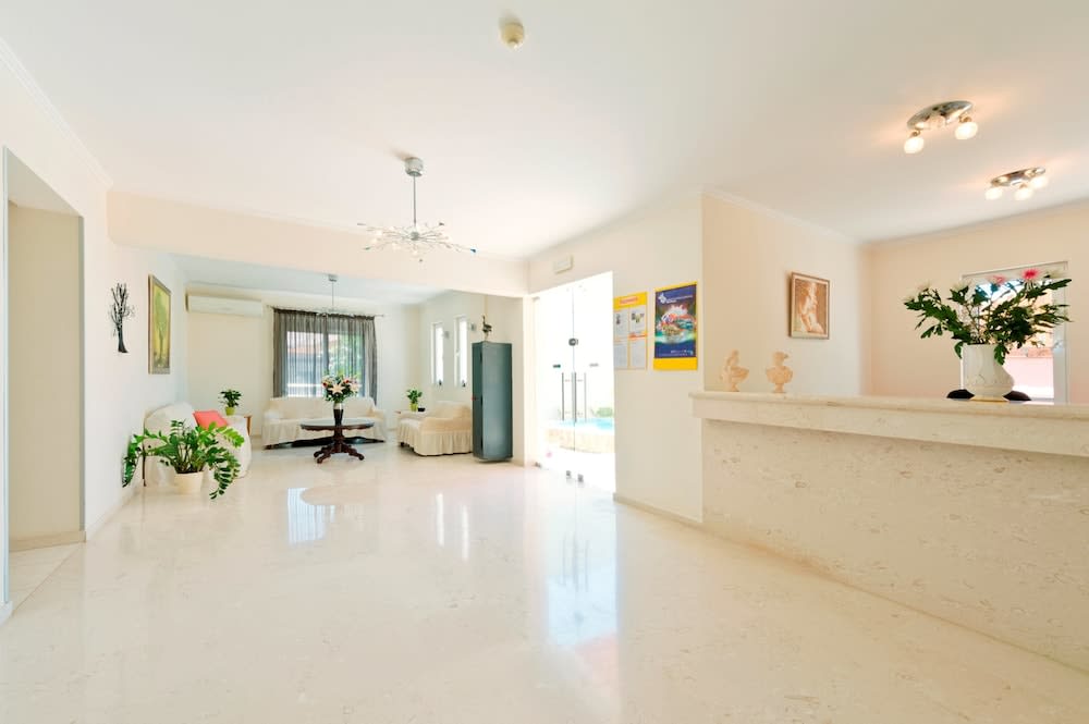 Perla Marina Hotel 2