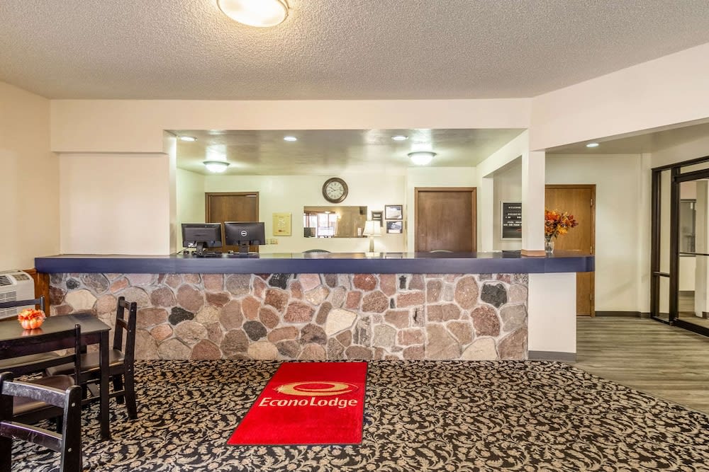 Econo Lodge Waupaca 2