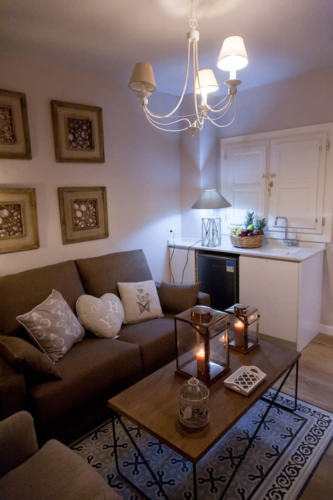 Apartamentos Luna Suites Palacio Almagra 2