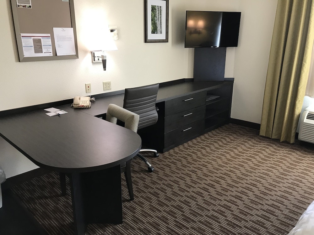 Candlewood Suites Fort Wayne by IHG 3