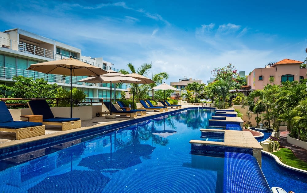 Porto Playa Condo Hotel and Beach Club 1