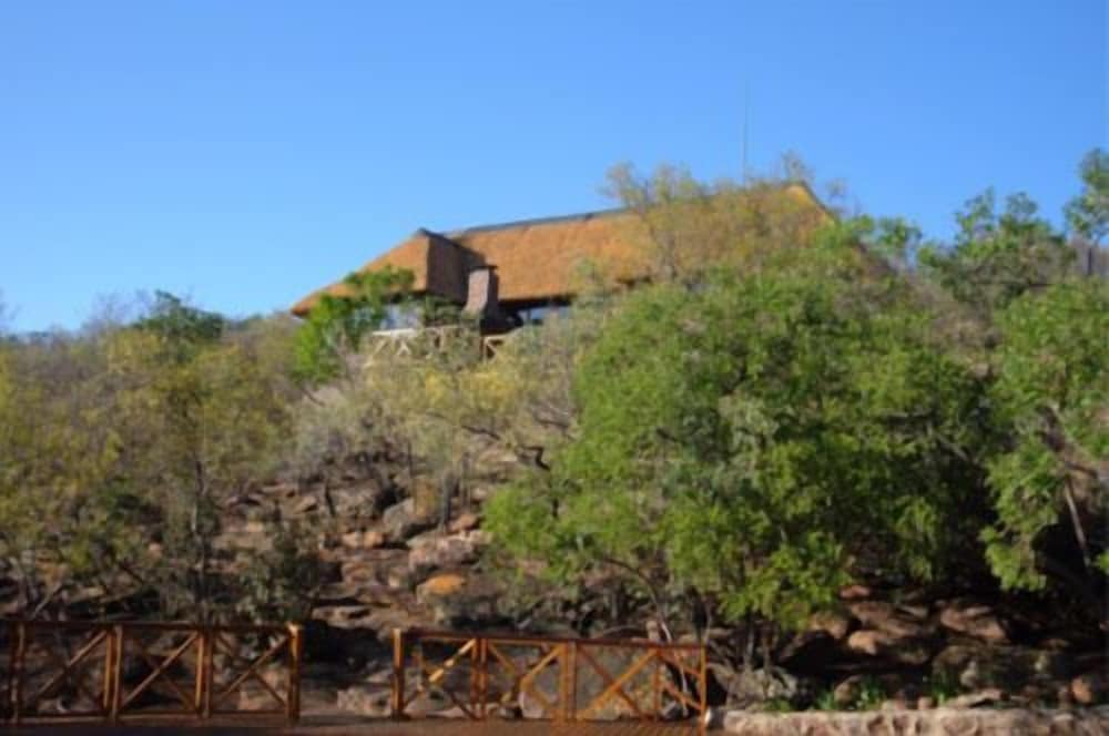 Dinkweng Safari Lodge 1