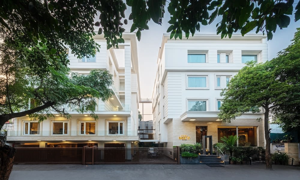 Hotel Saket 27 1