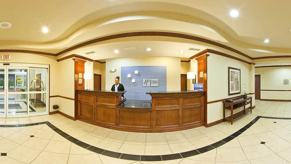 Holiday Inn Express & Suites SHERMAN HWY 75 by IHG 2