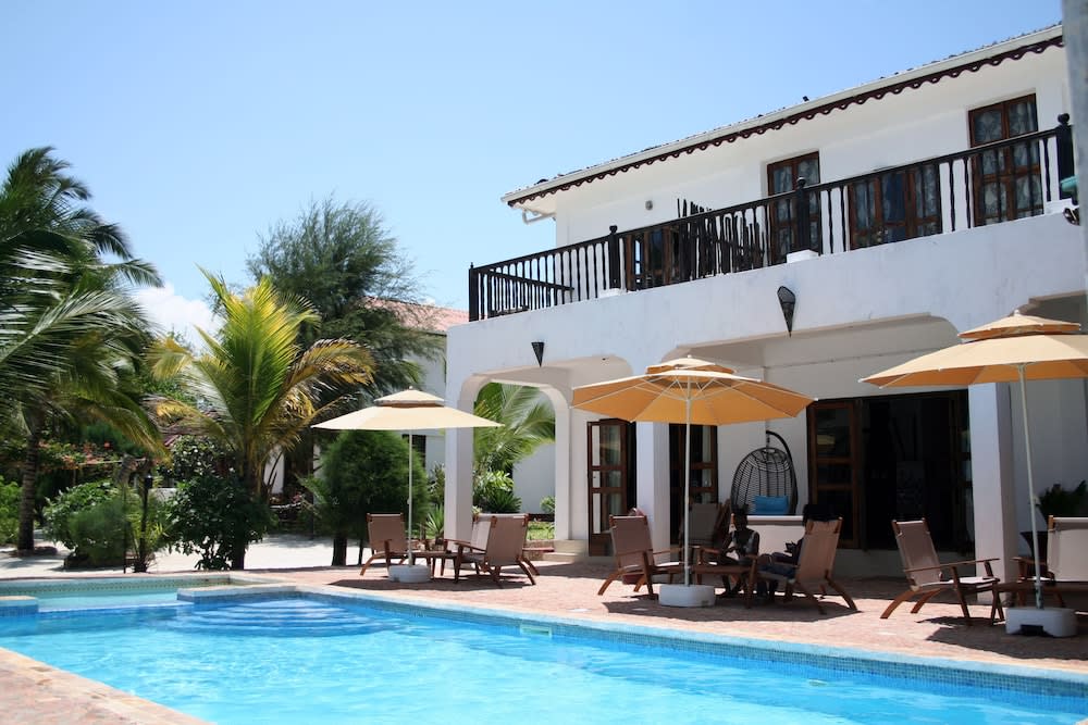 Moonshine Uroa Boutique Hotel 1