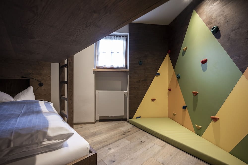 Post Alpina - Family Mountain Chalets 5