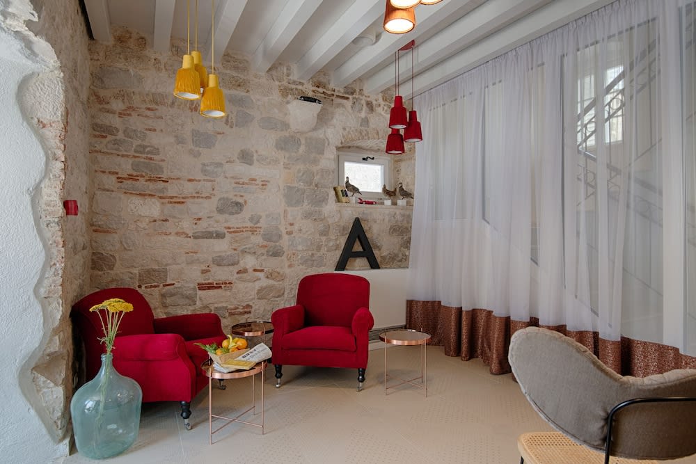 XII Century Heritage Hotel 4