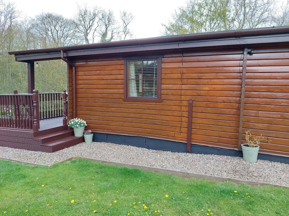 The Steadings Log Cabins 1