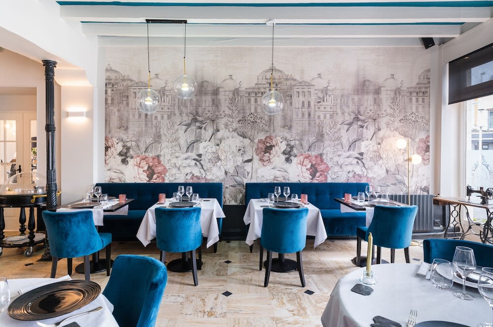 Logis Hotel Restaurant Le Cheval Blanc 1