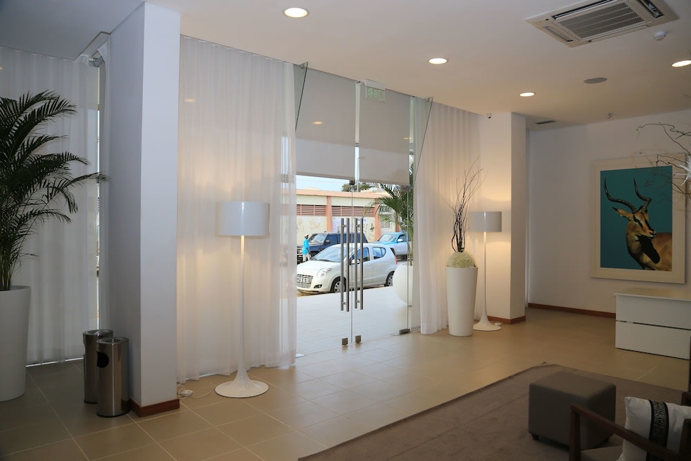 Fly Hotel 1