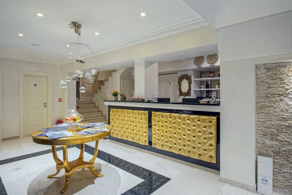 Old Town Boutique Hotel 2