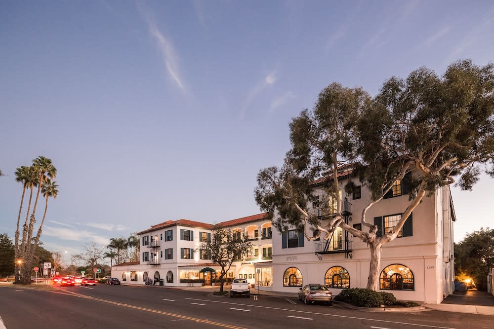 Montecito Inn 1