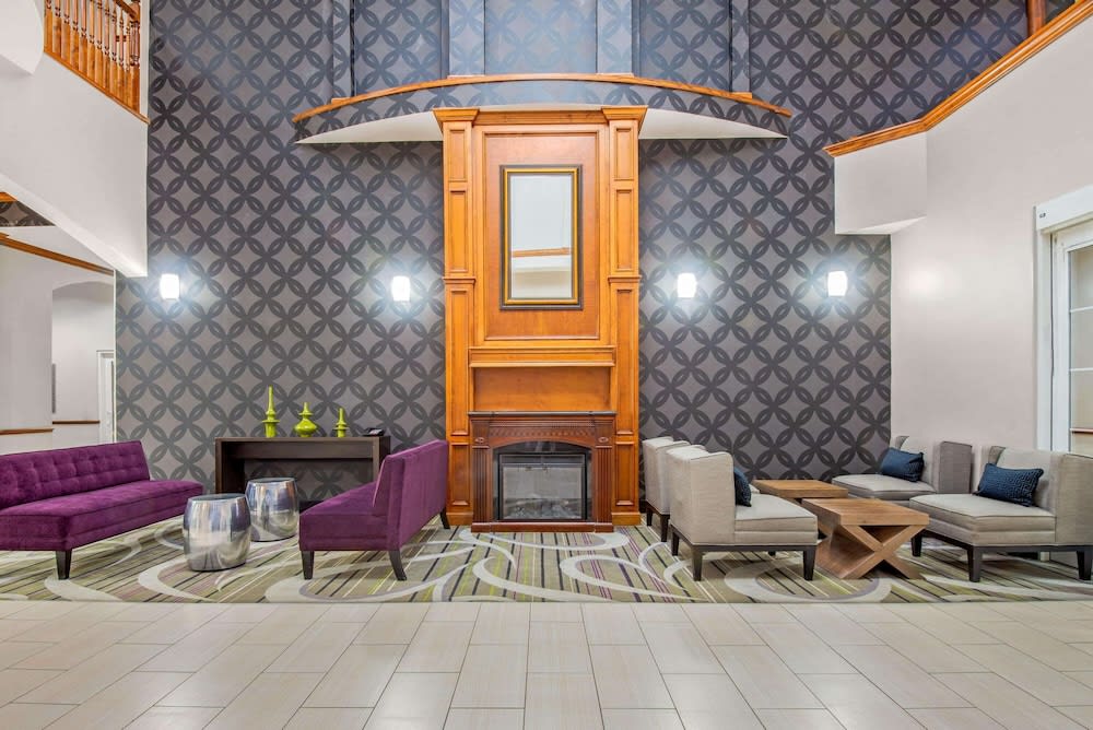 La Quinta by Wyndham Gainesville 2