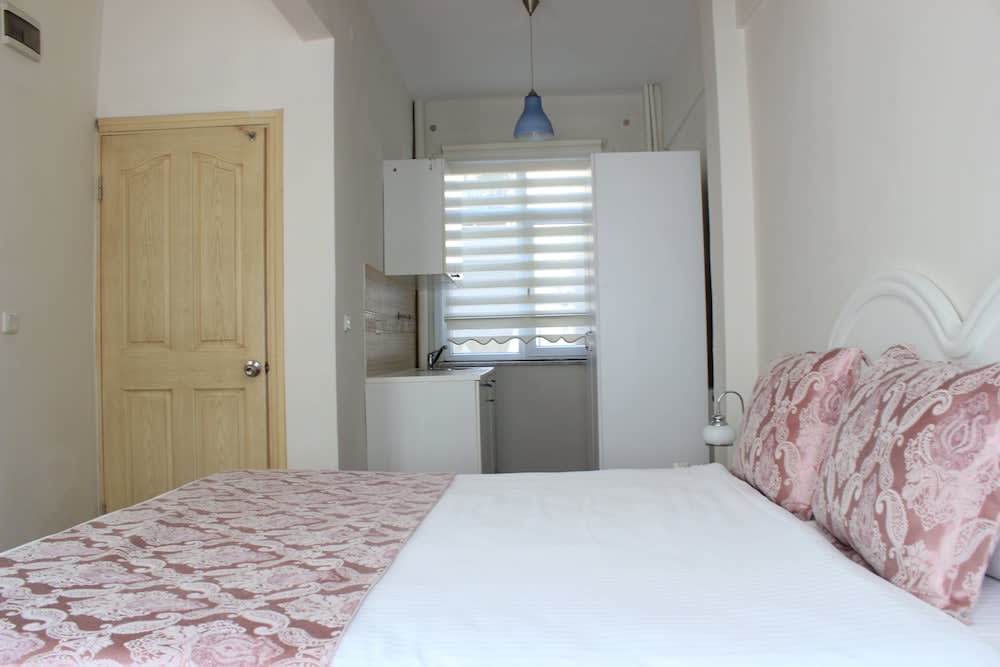 Basilica Guest House 2