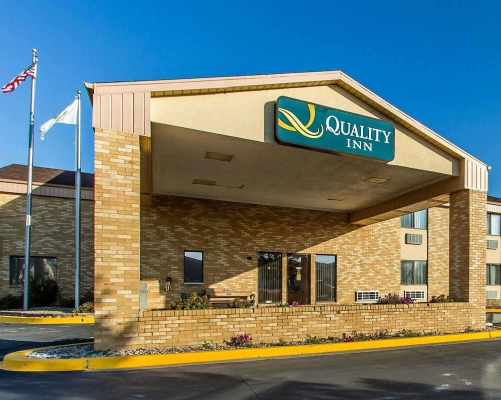 Quality Inn Burlington near Hwy 34 1