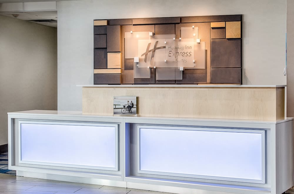 Holiday Inn Express & Suites ATCHISON by IHG 2
